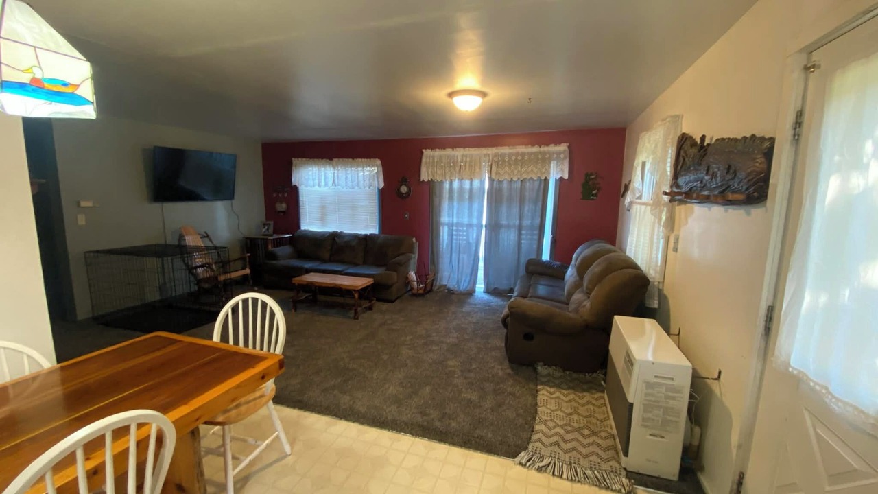 Photo of Livingroom in Town of Oswegatchie