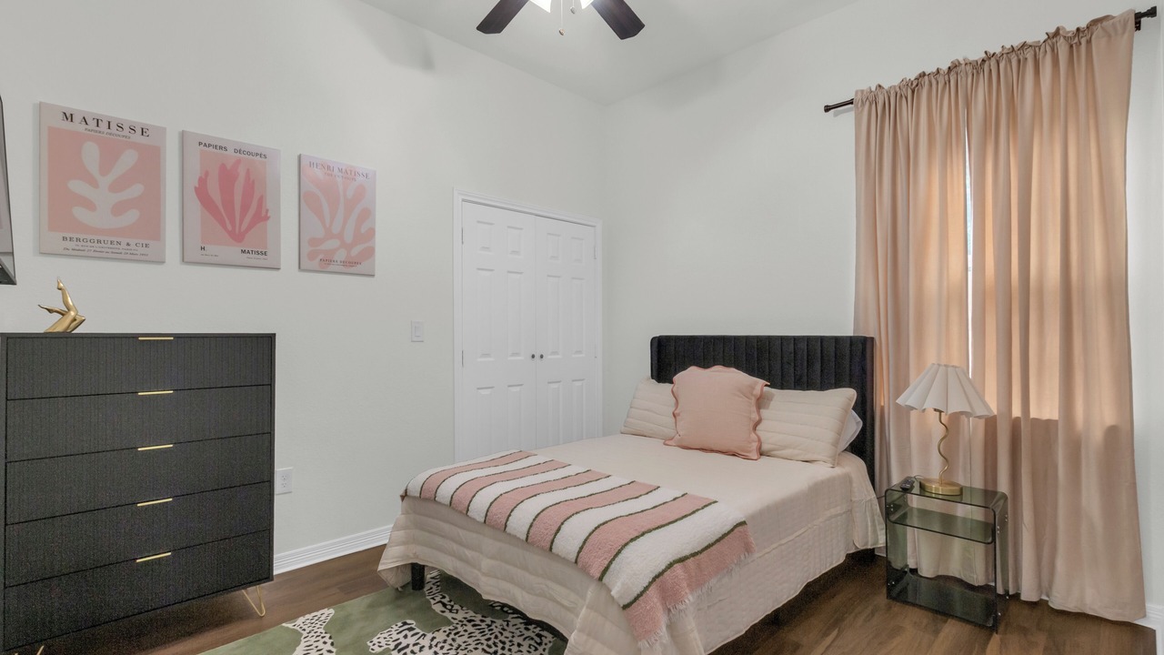 Photo of Bedroom in The Colony