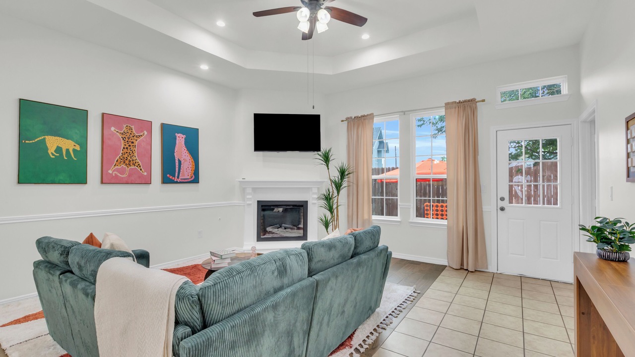Photo of Livingroom in The Colony