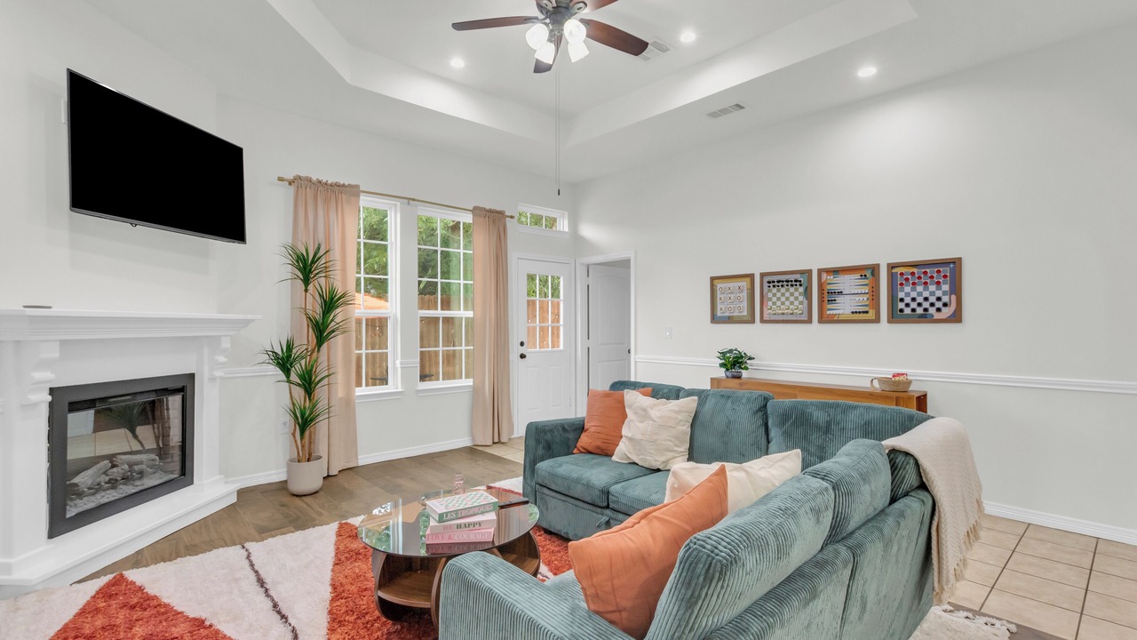 Photo of Livingroom in The Colony