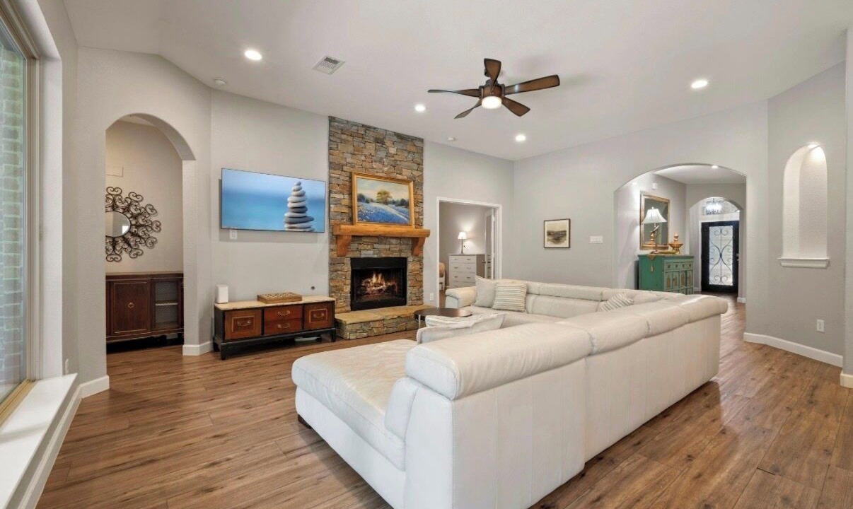Photo of Livingroom in Tomball