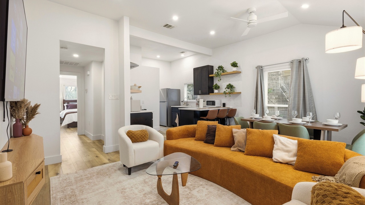 Photo of Livingroom in Cedar Crest