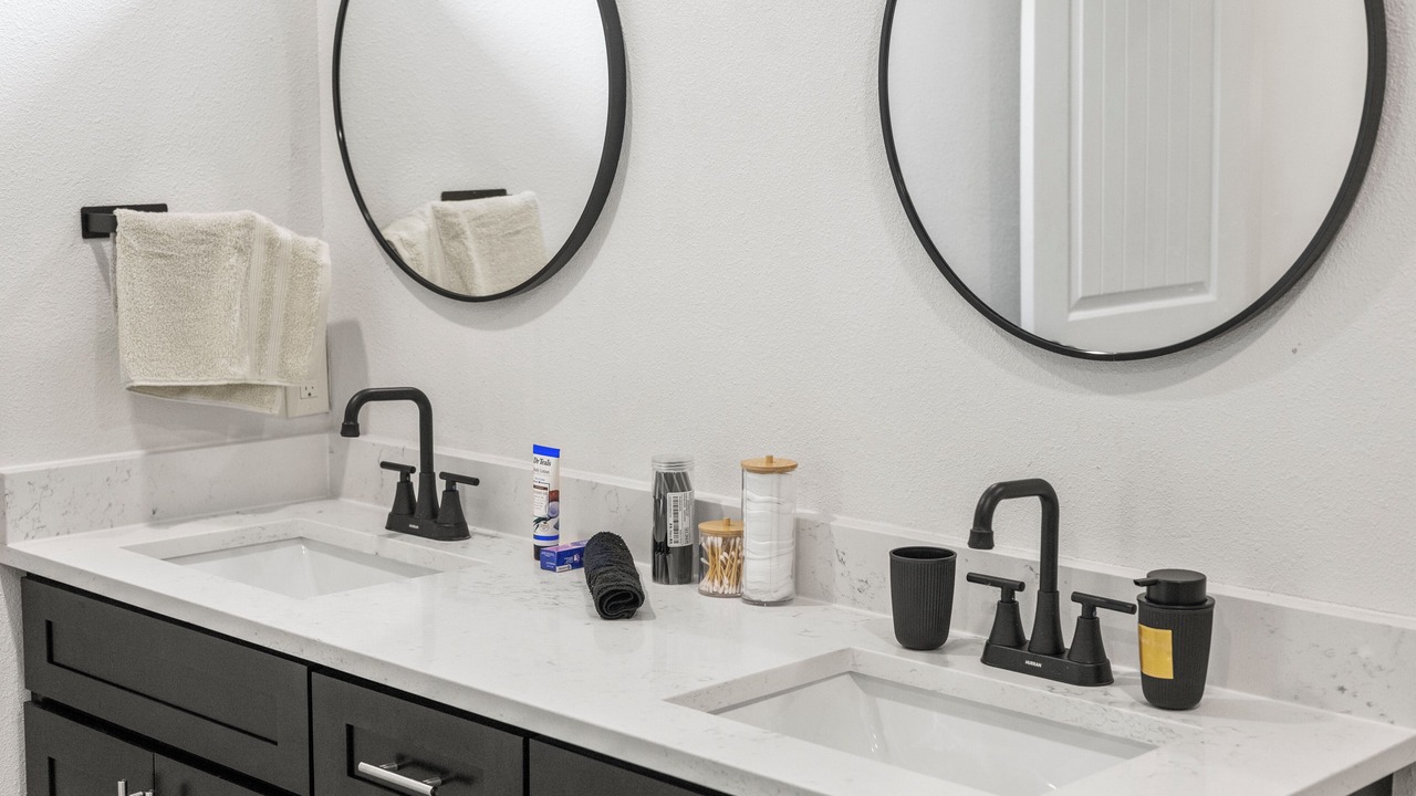 Photo of Bathroom in Cedar Crest