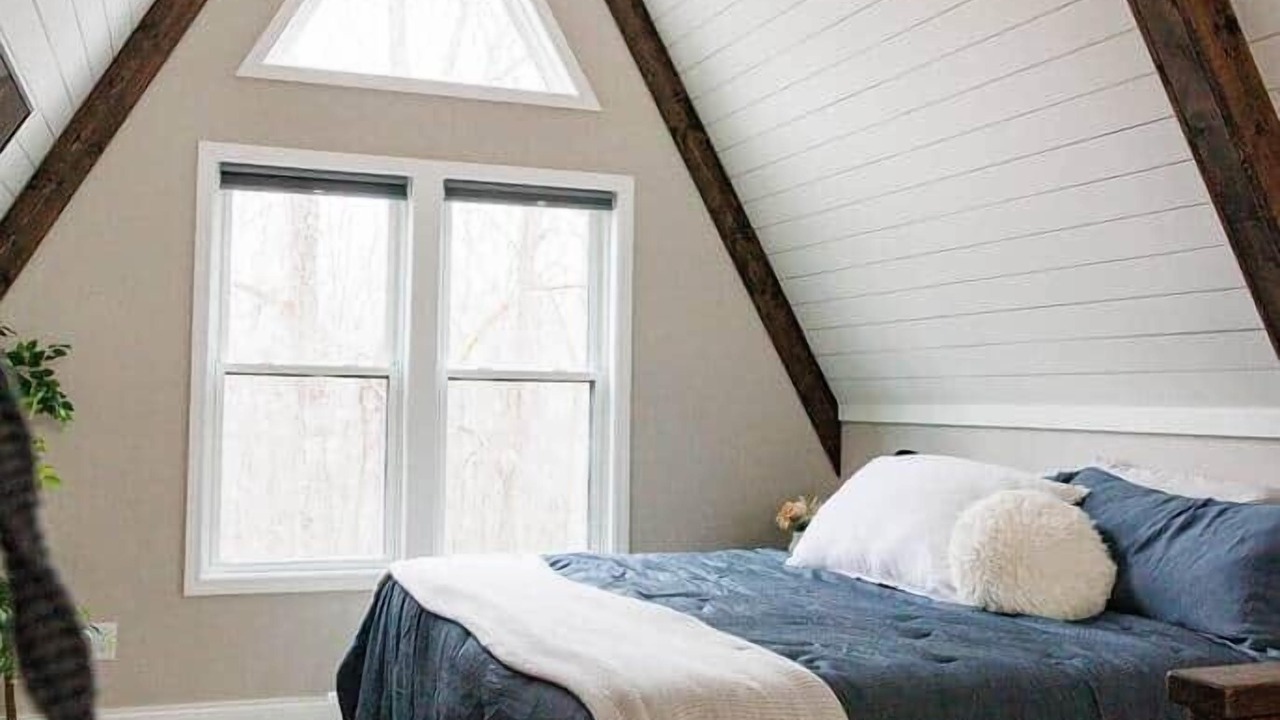 Photo of Bedroom in Cave-in-Rock