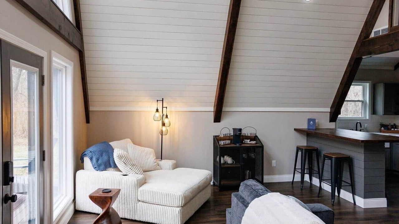 Photo of Livingroom in Cave-in-Rock