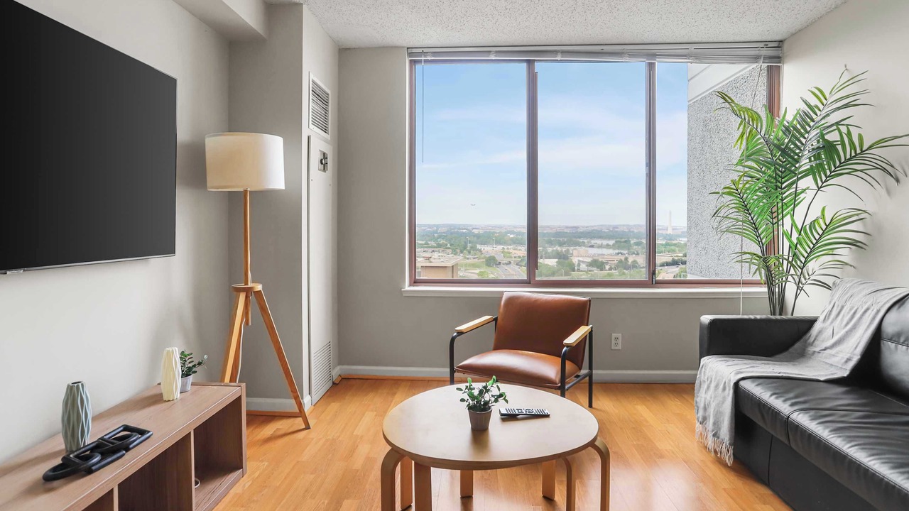 Photo of Livingroom in Crystal City