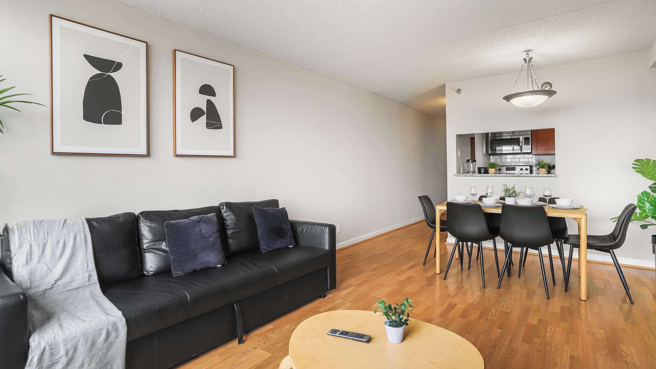 Photo of Livingroom in Crystal City