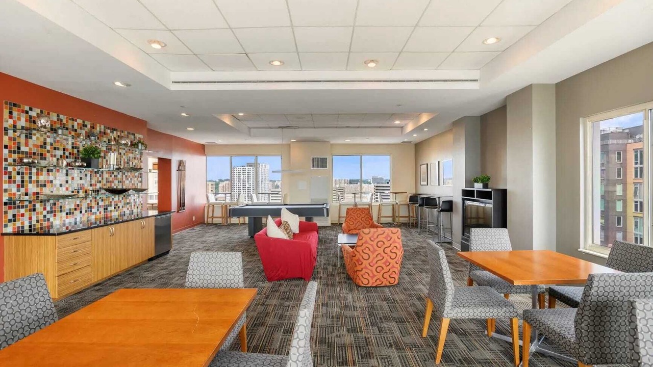Photo of Bedroom in Crystal City