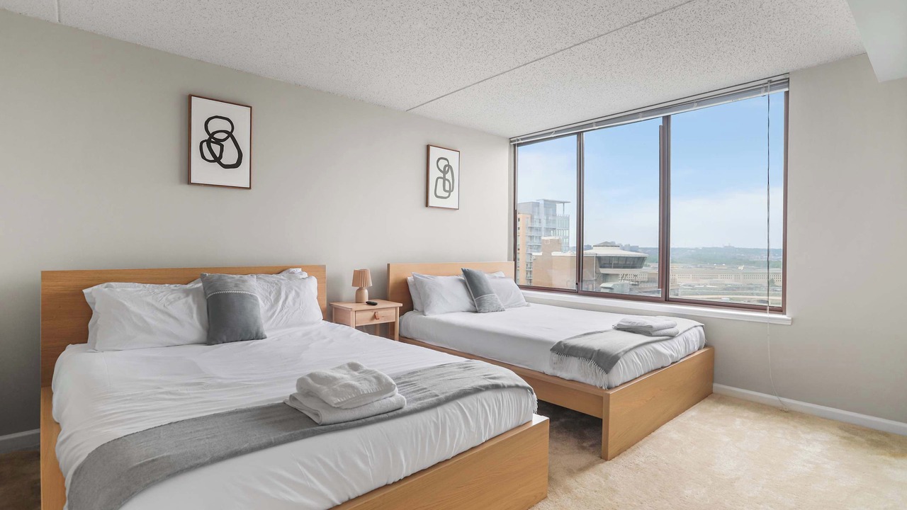 Photo of Bedroom in Crystal City