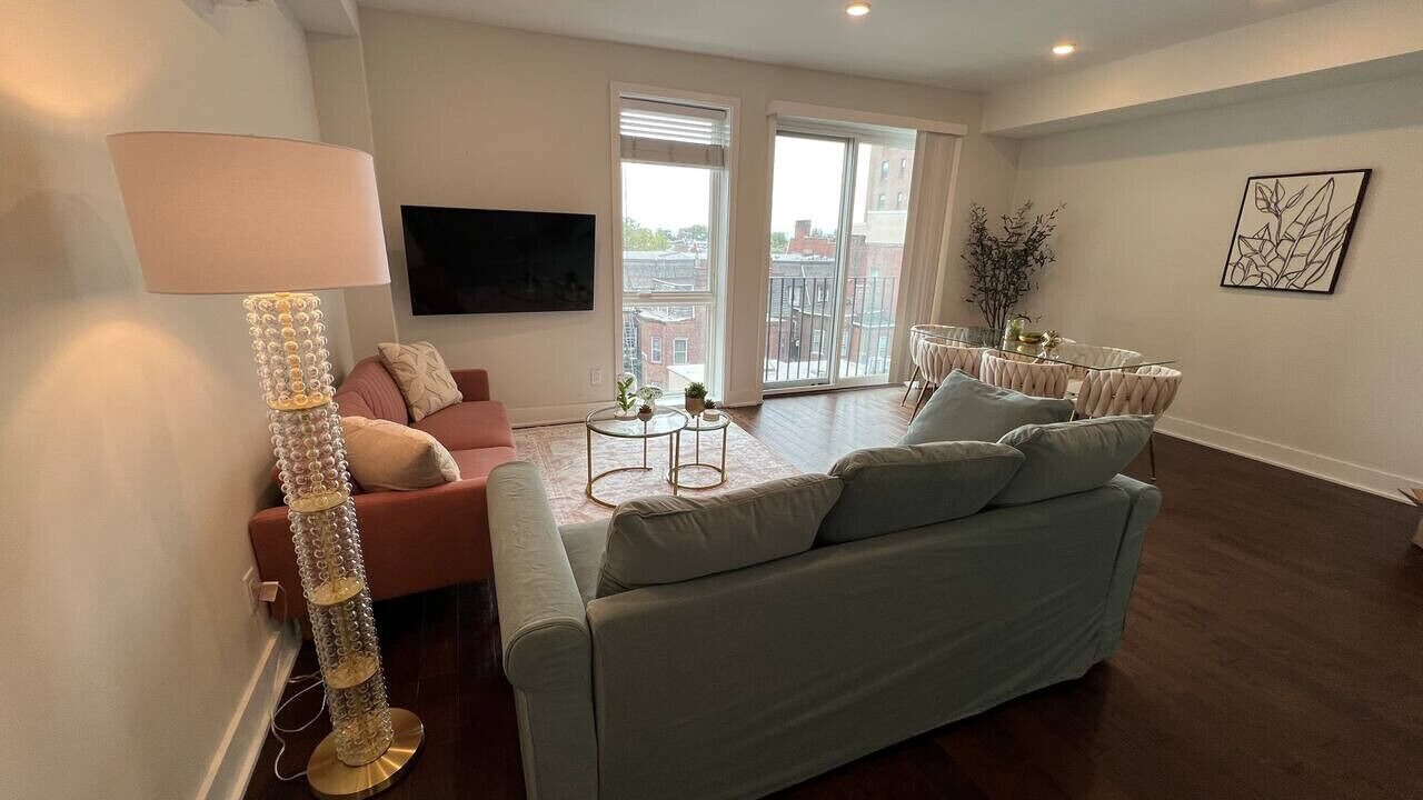 Photo of Livingroom in Center City West