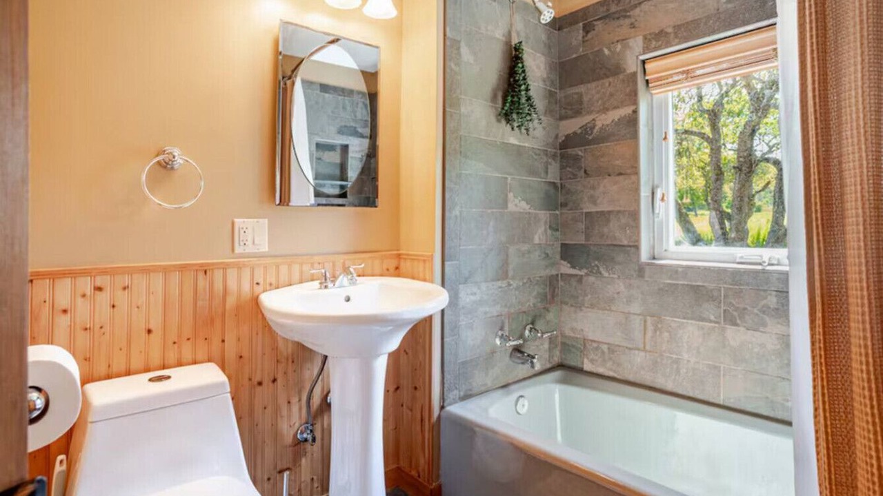 Photo of Bathroom in East Branch