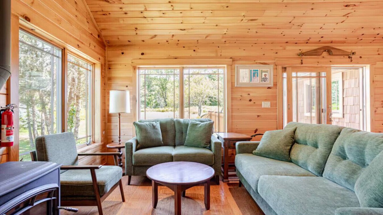 Photo of Livingroom in East Branch