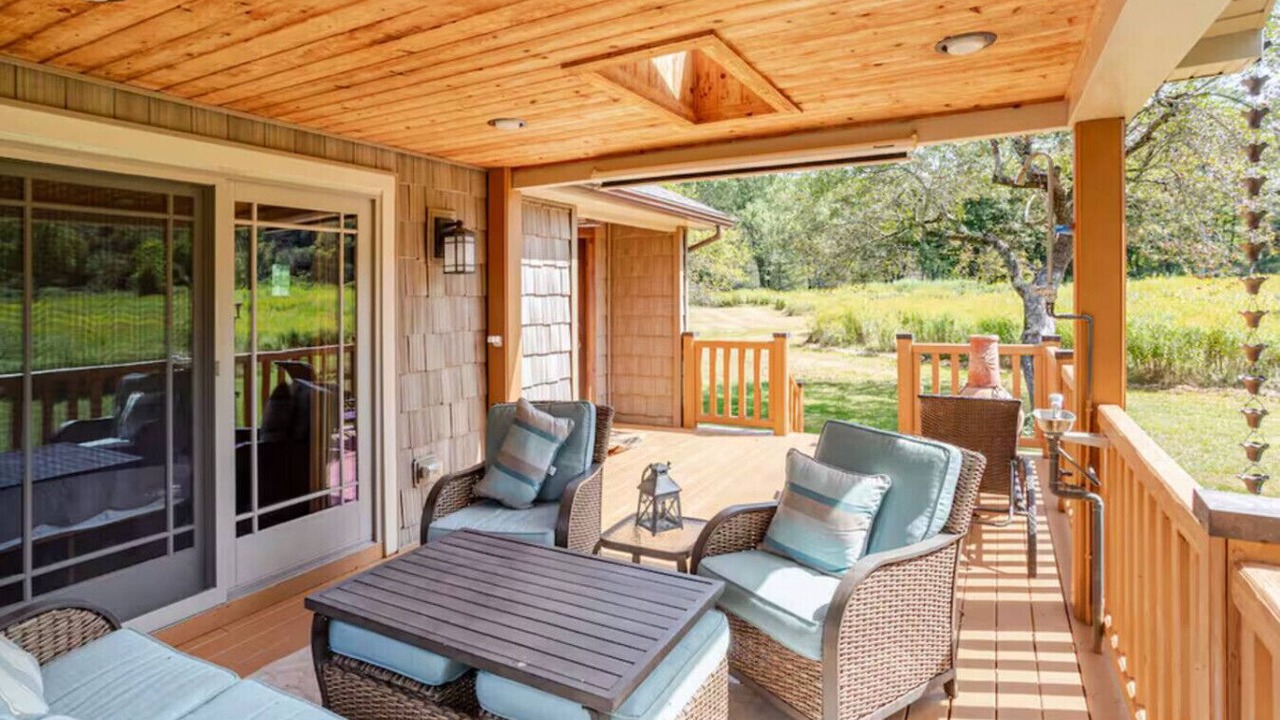 Photo of Patio Balcony in East Branch