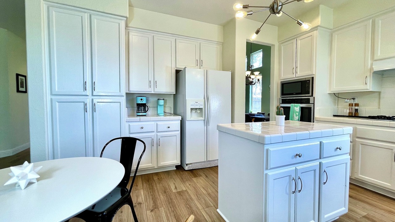 Photo of Kitchen in East Roseville Parkway