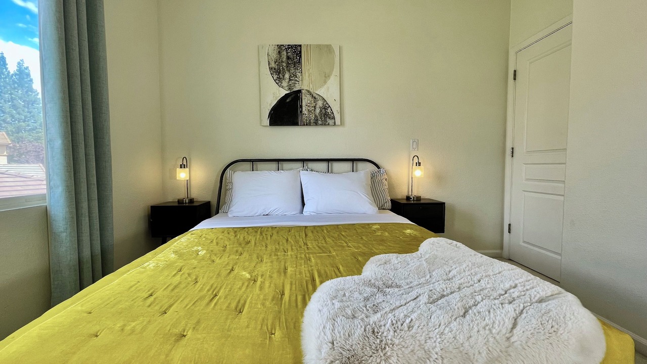 Photo of Bedroom in East Roseville Parkway