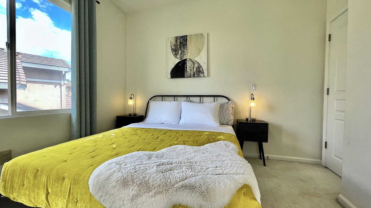 Photo of Bedroom in East Roseville Parkway