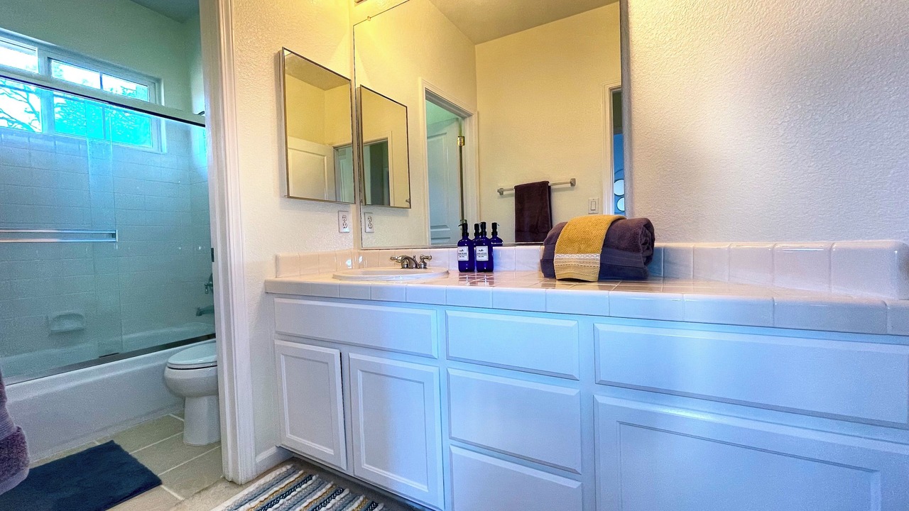 Photo of Bathroom in East Roseville Parkway