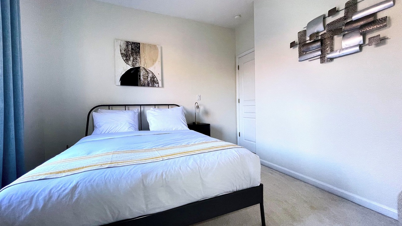 Photo of Bedroom in East Roseville Parkway