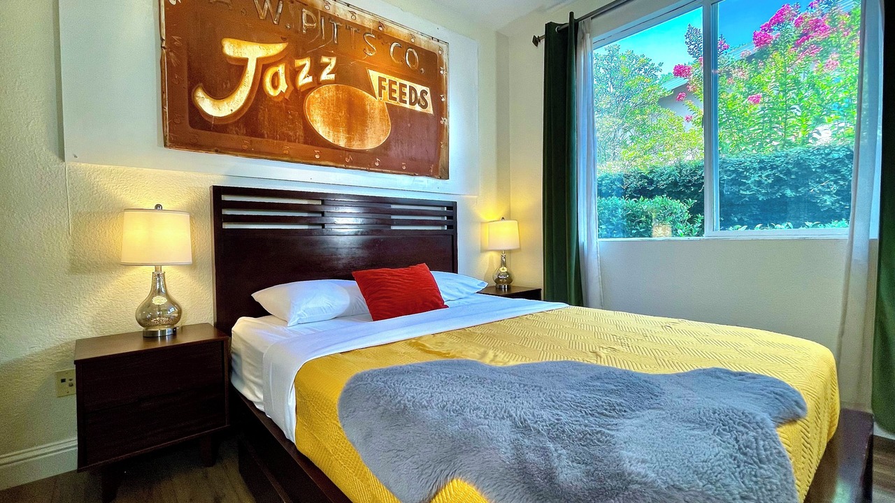 Photo of Bedroom in East Roseville Parkway