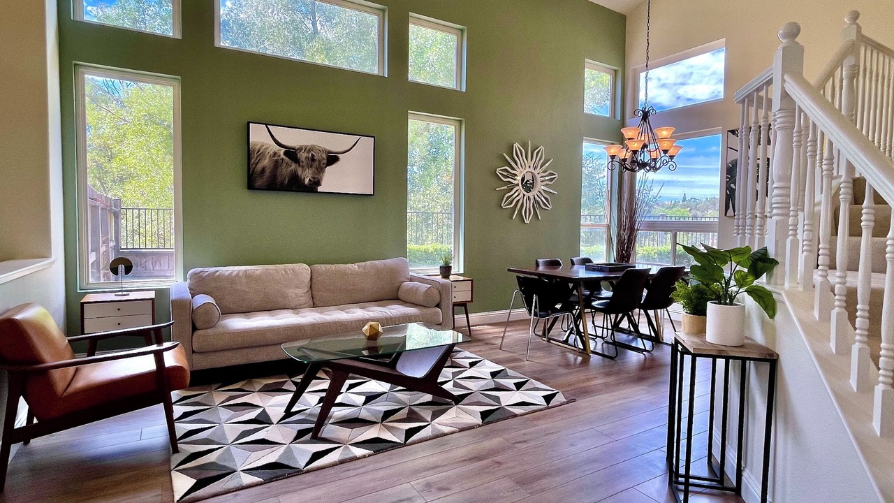 Photo of Livingroom in East Roseville Parkway