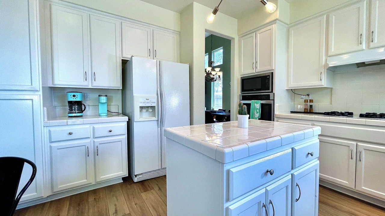 Photo of Kitchen in East Roseville Parkway