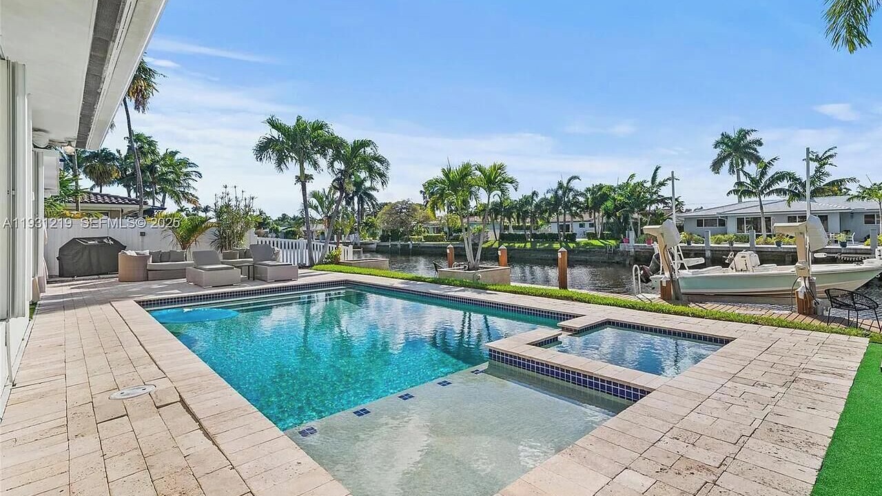 Photo of Outdoor in Wilton Manors