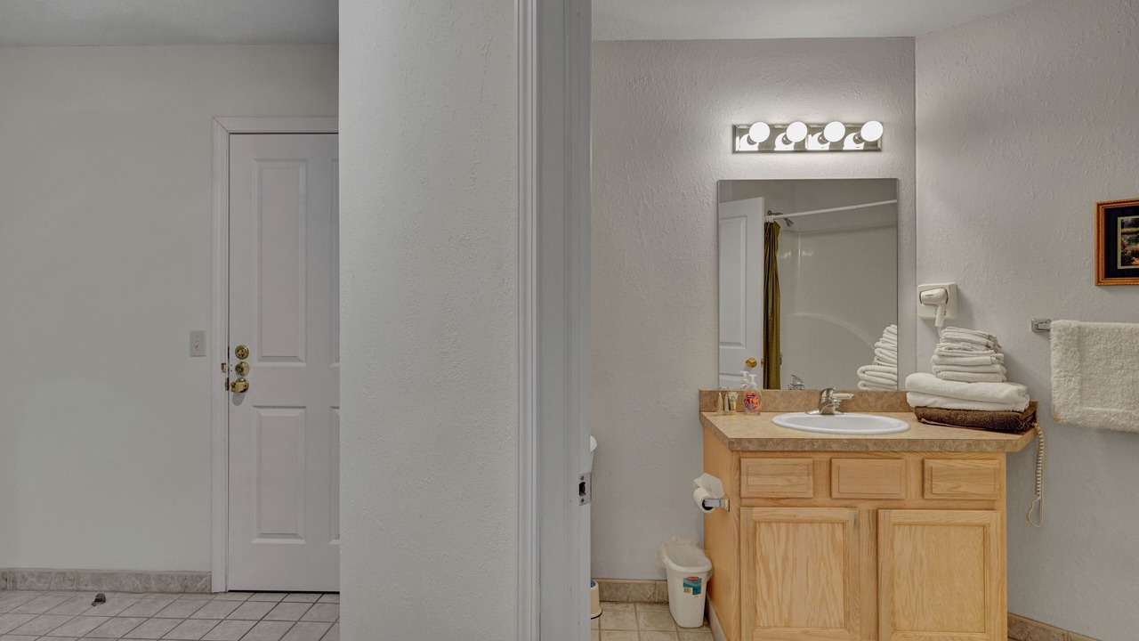 Photo of Bathroom in Pigeon