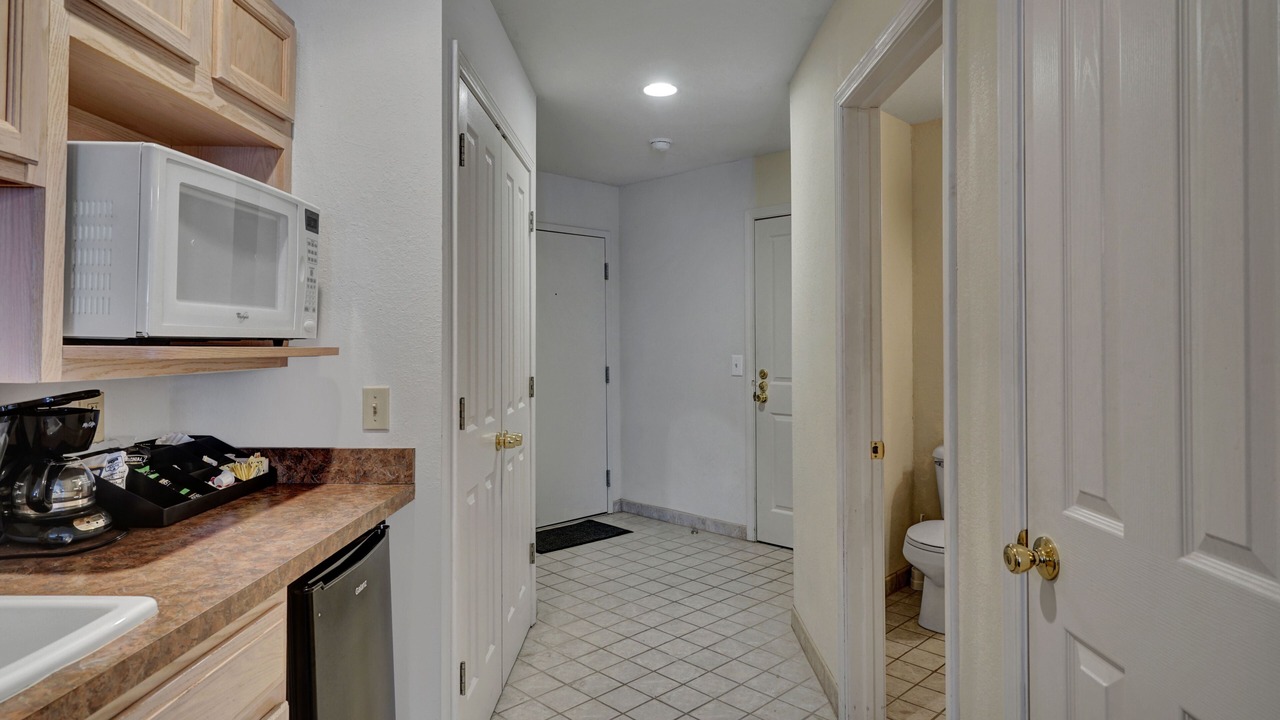 Photo of Bathroom in Pigeon