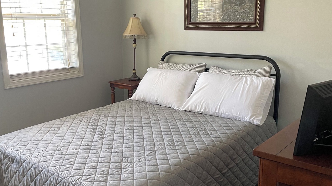 Photo of Bedroom in Mammoth Spring