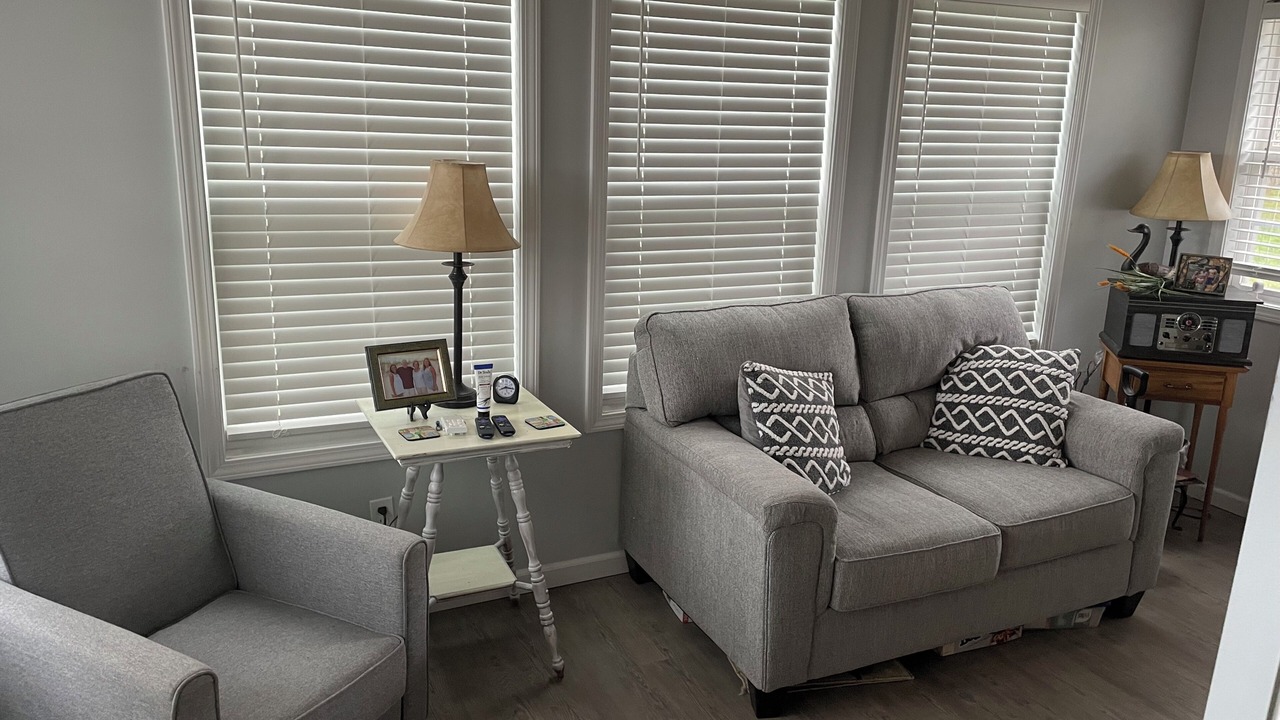 Photo of Livingroom in Mammoth Spring