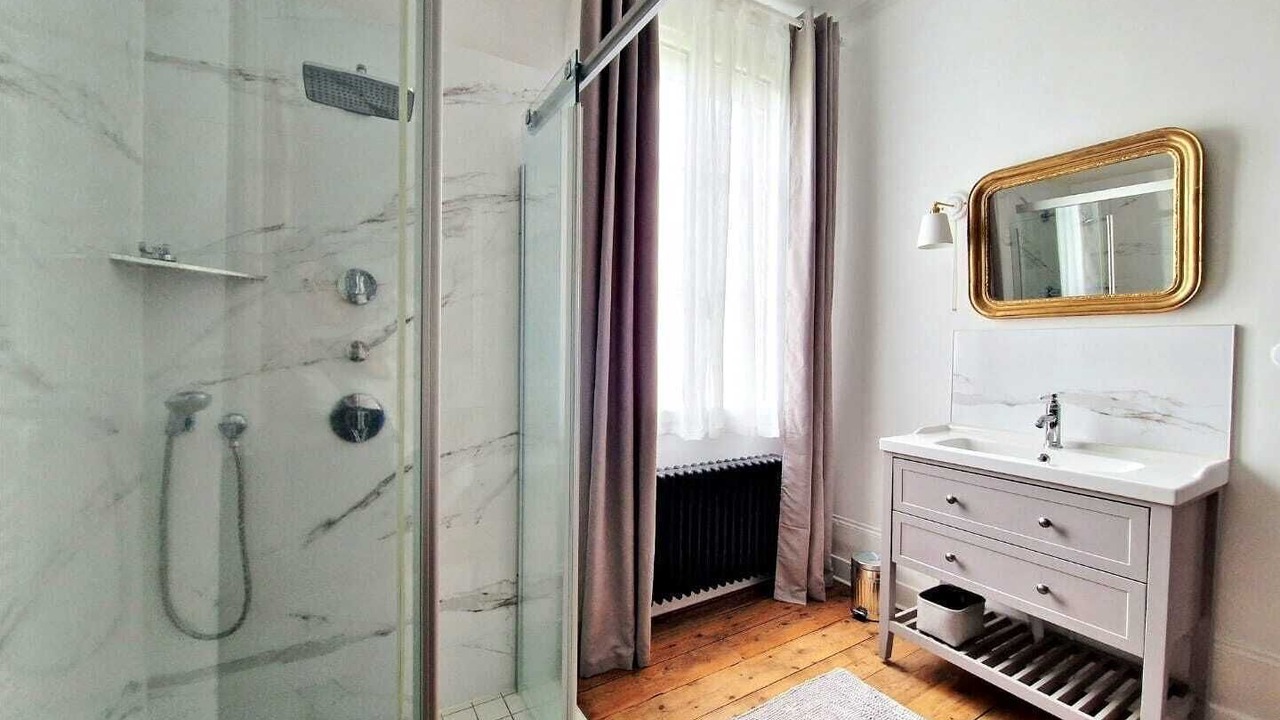 Photo of Bathroom in Neufchatel-en-Bray