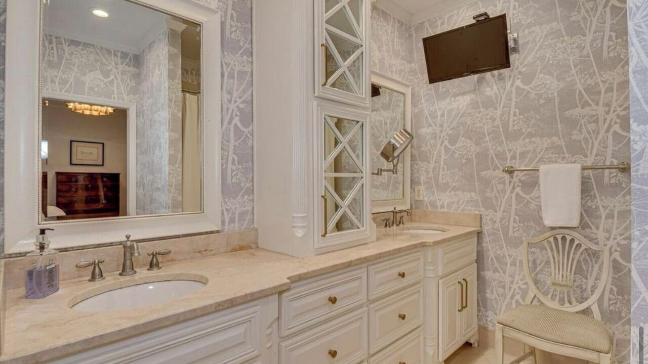 Photo of Bathroom in Martinez