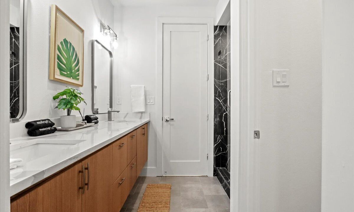 Photo of Bathroom in Cityplace