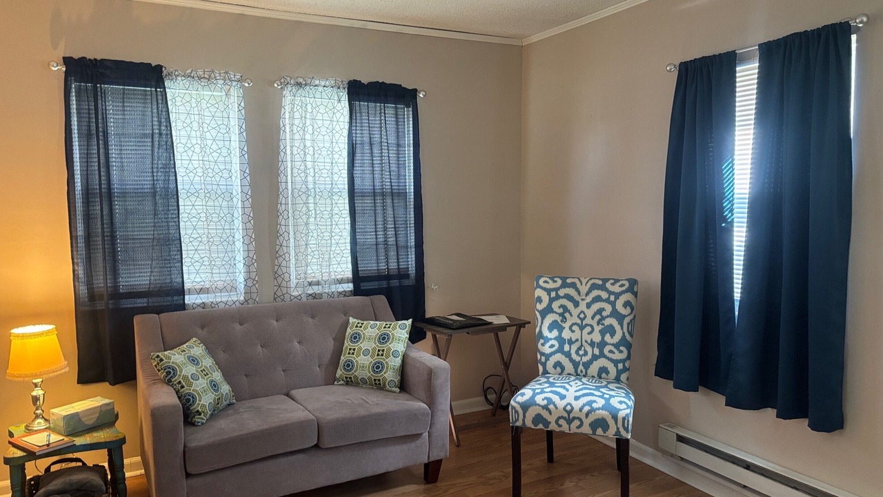 Photo of Livingroom in Anmoore
