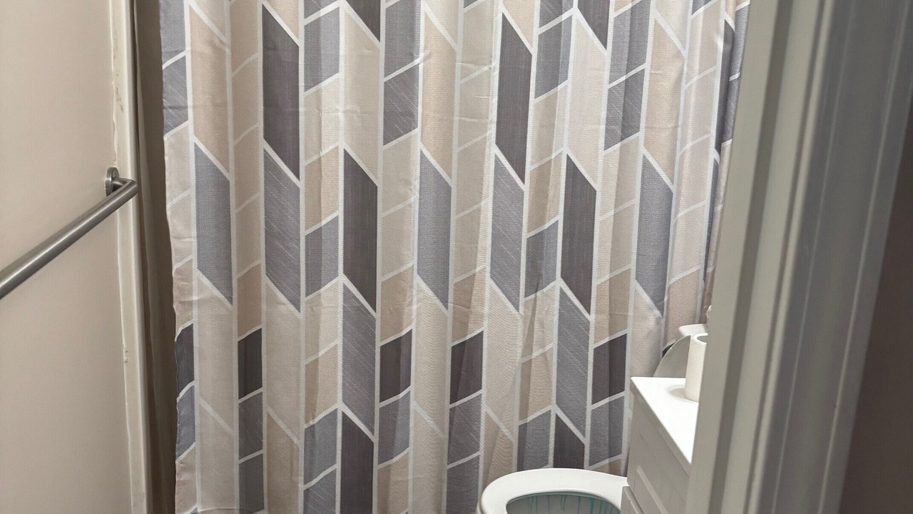 Photo of Bathroom in Anmoore