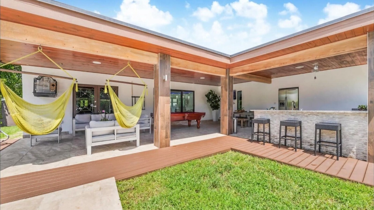 Photo of Outdoor in Palmetto Estates