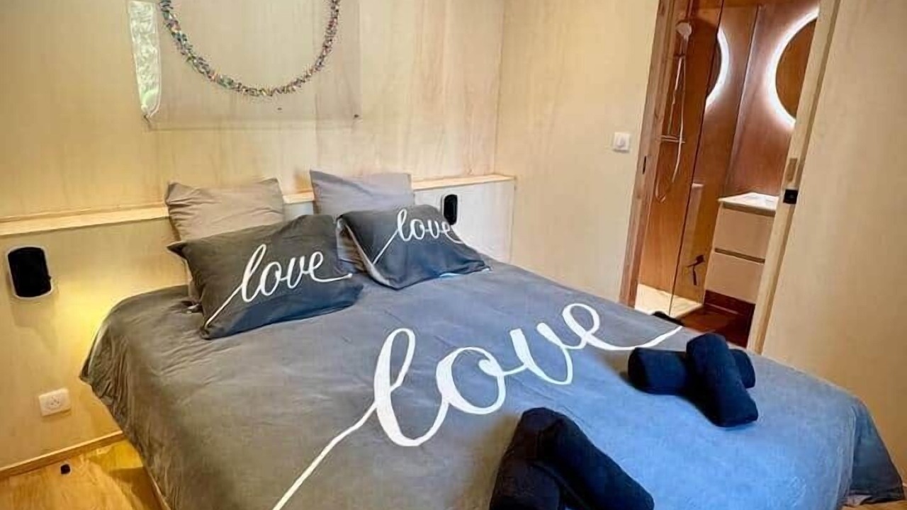 Photo of Bedroom in Mornas