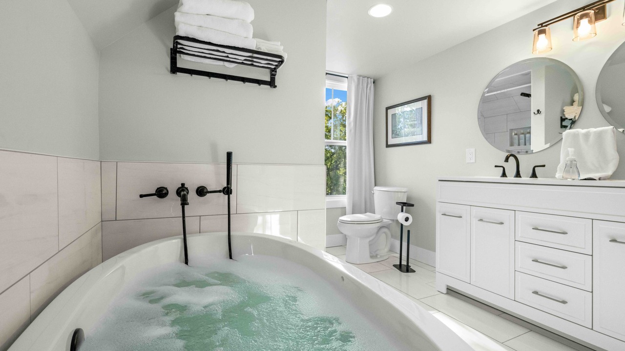 Photo of Bathroom in Seymour