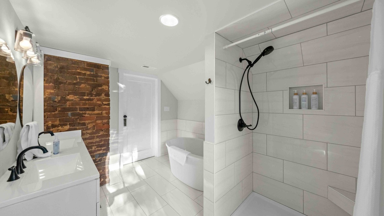 Photo of Bathroom in Seymour