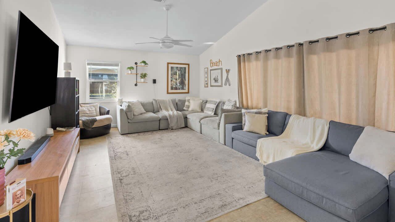 Photo of Livingroom in Plantation