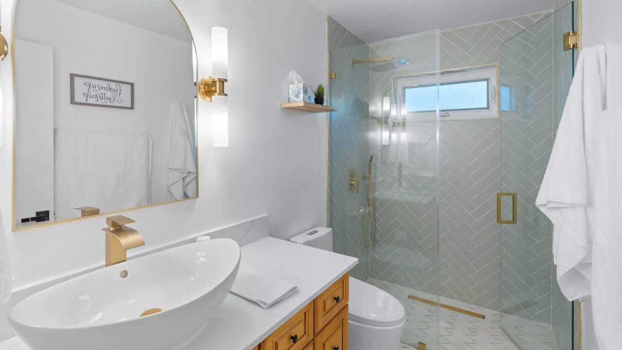 Photo of Bathroom in Plantation