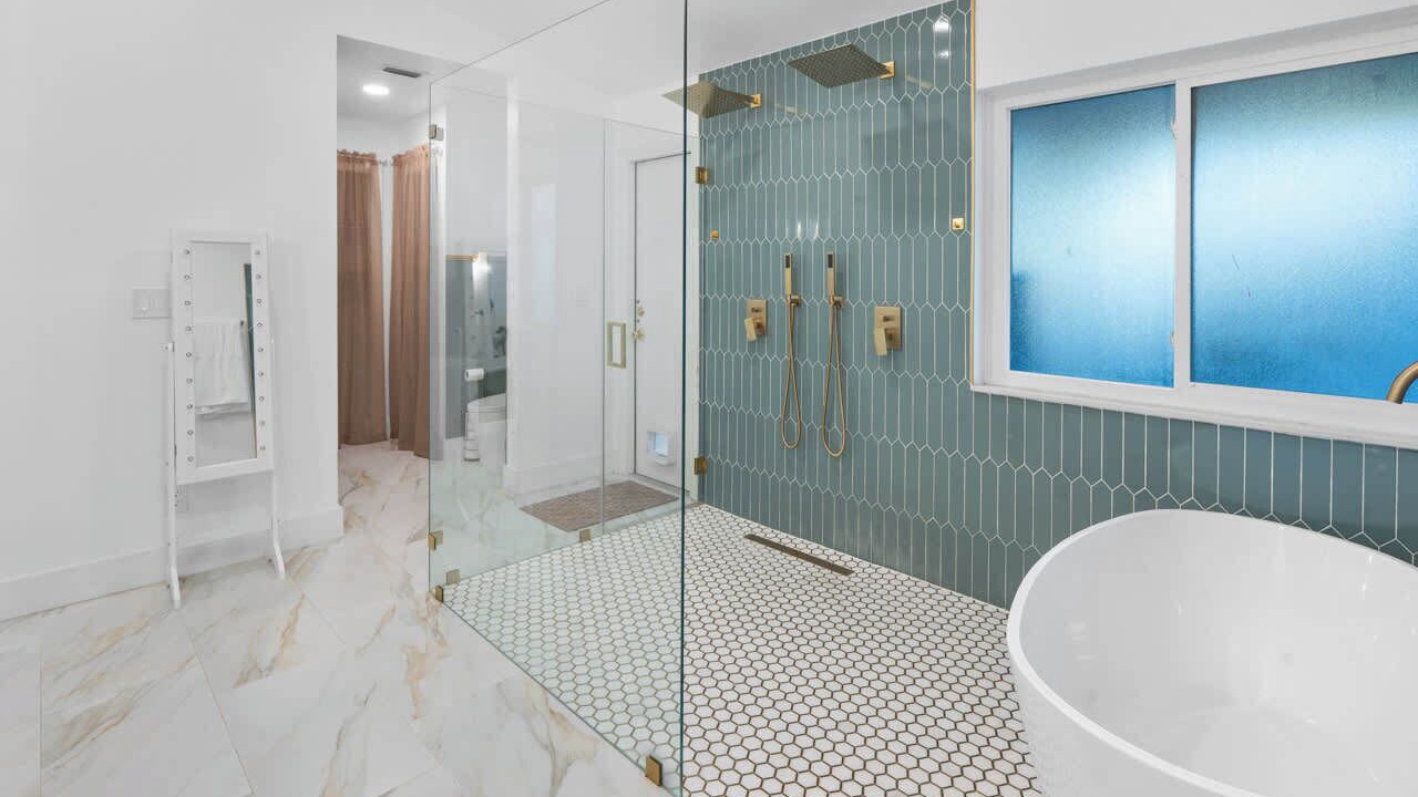 Photo of Bathroom in Plantation