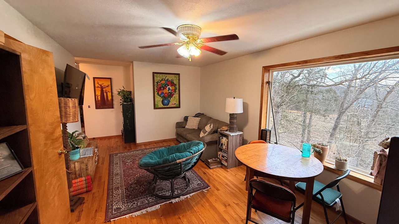 Photo of Livingroom in Berryville