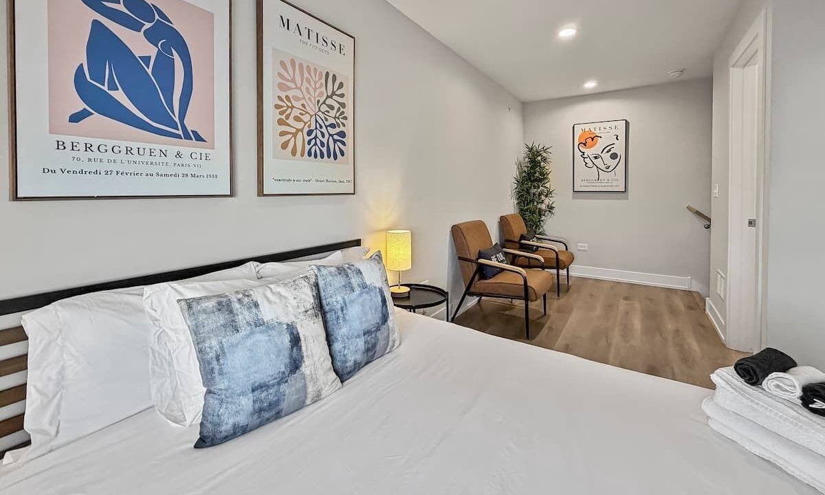 Photo of Bedroom in Warrenville