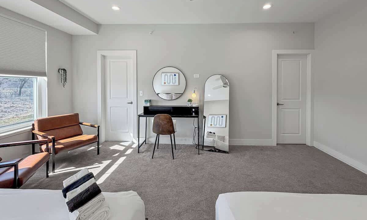 Photo of Bedroom in Warrenville