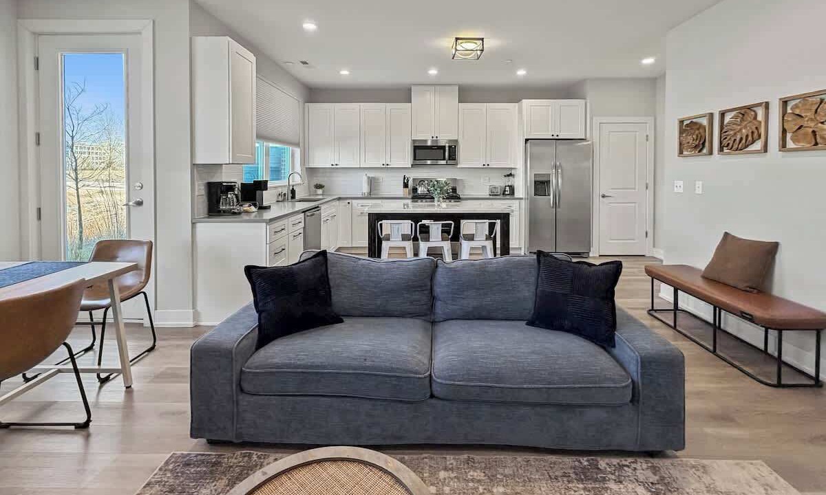 Photo of Livingroom in Warrenville