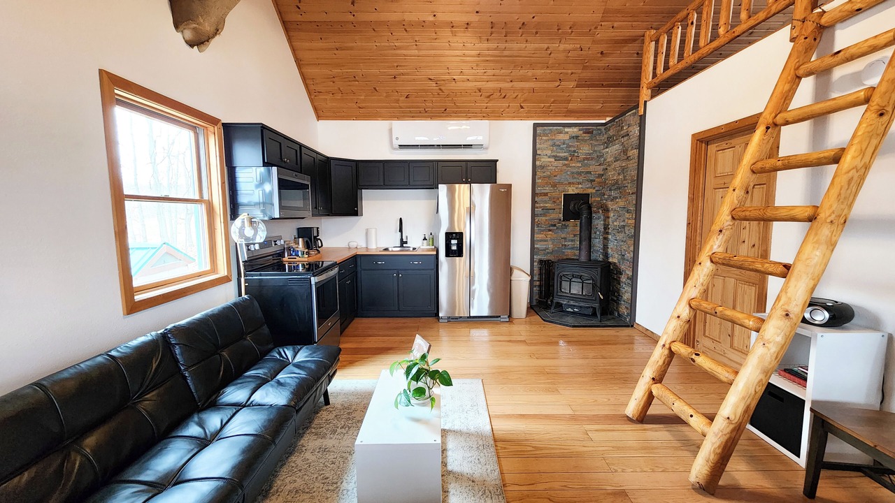 Photo of Livingroom in Davis County