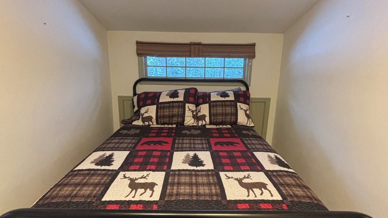 Photo of Bedroom in Noxon