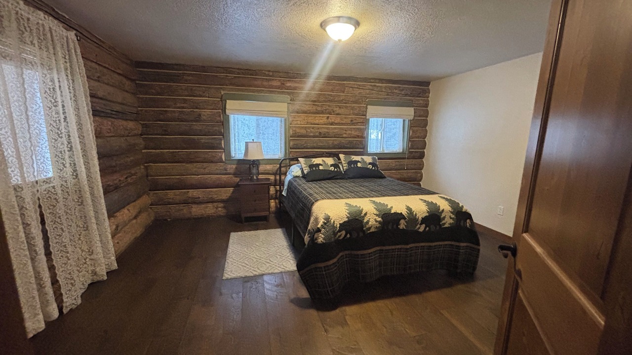 Photo of Bedroom in Noxon