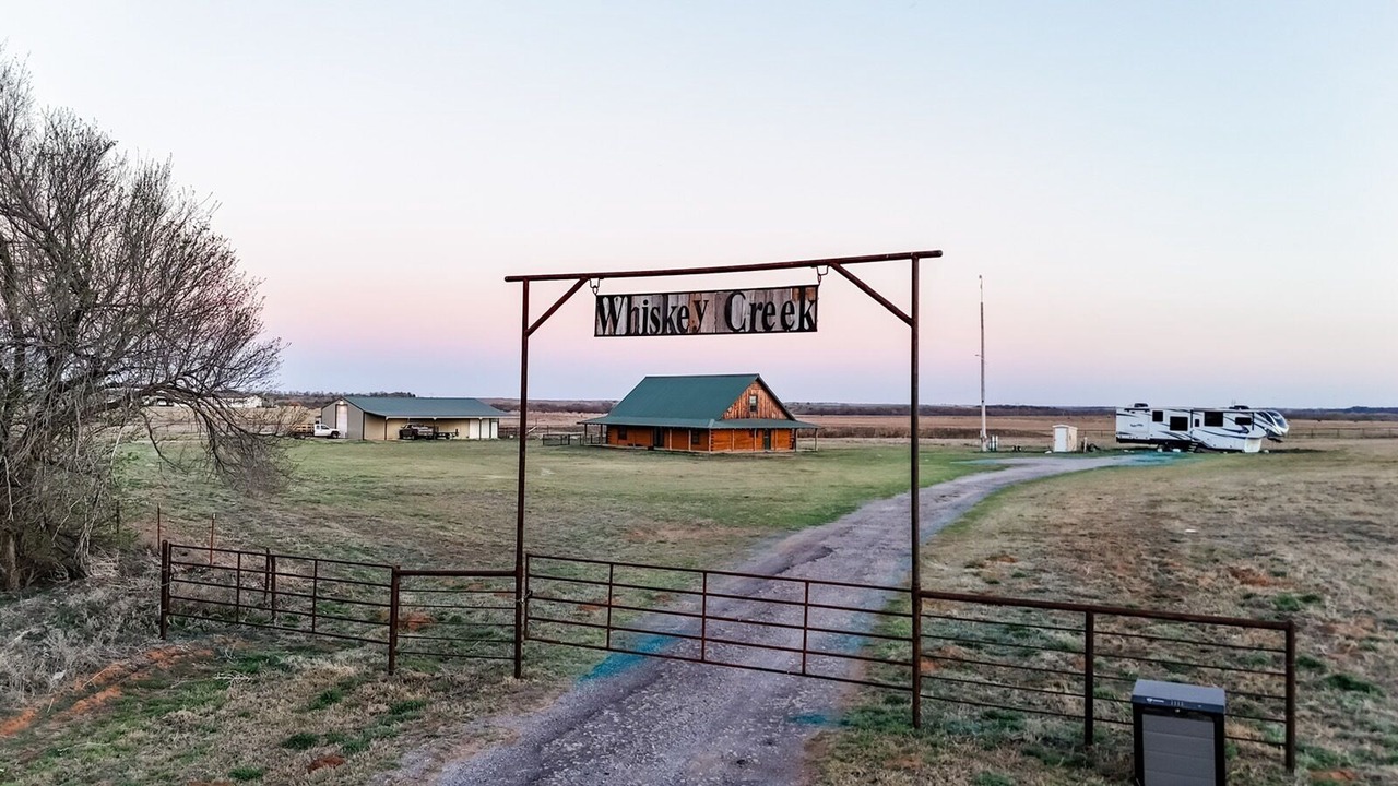 Photo of Others in Fort Cobb